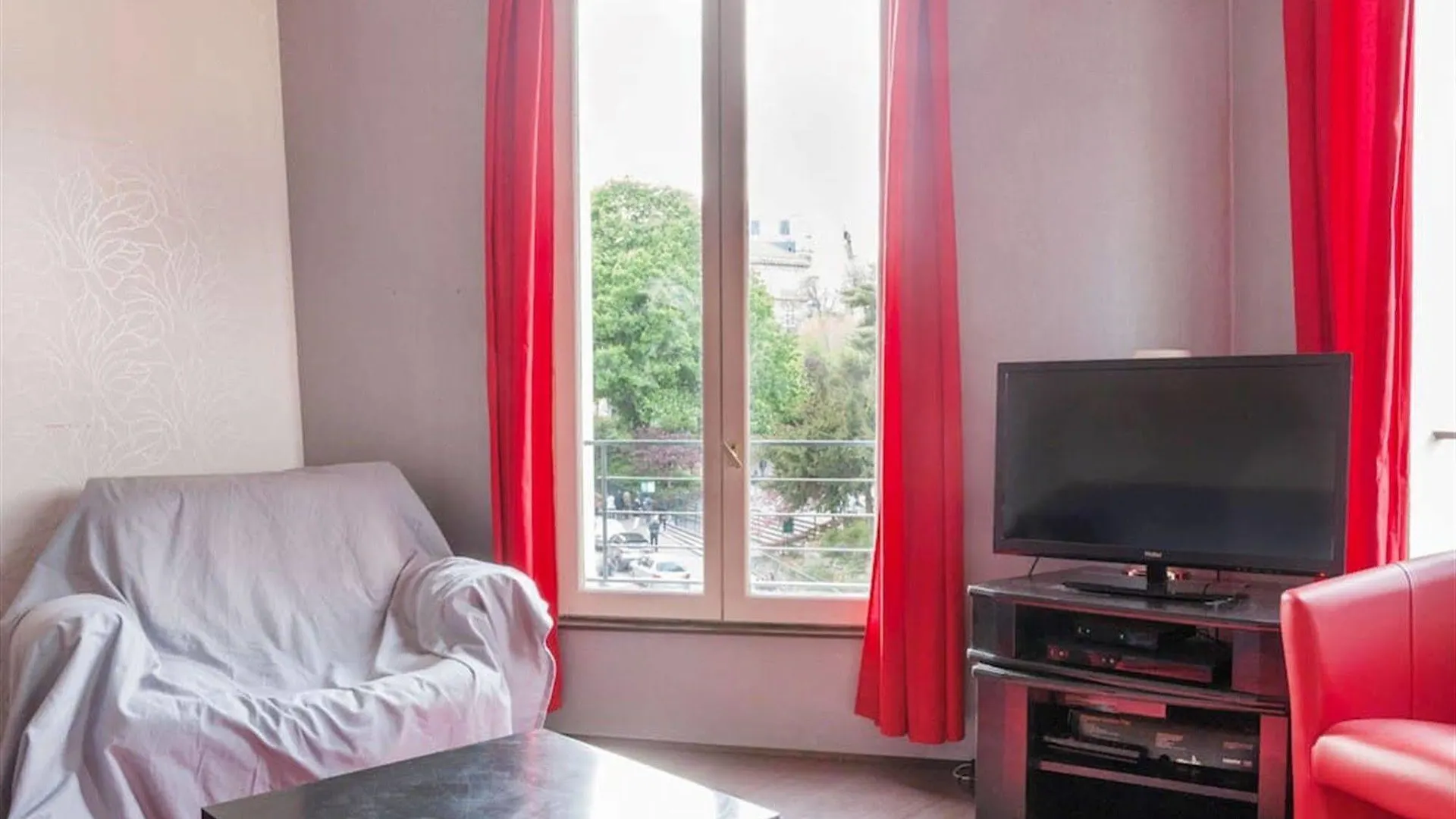 Great Appartment Montmartre Sacre-Coeur - Smartrenting Paris 0*,  France
